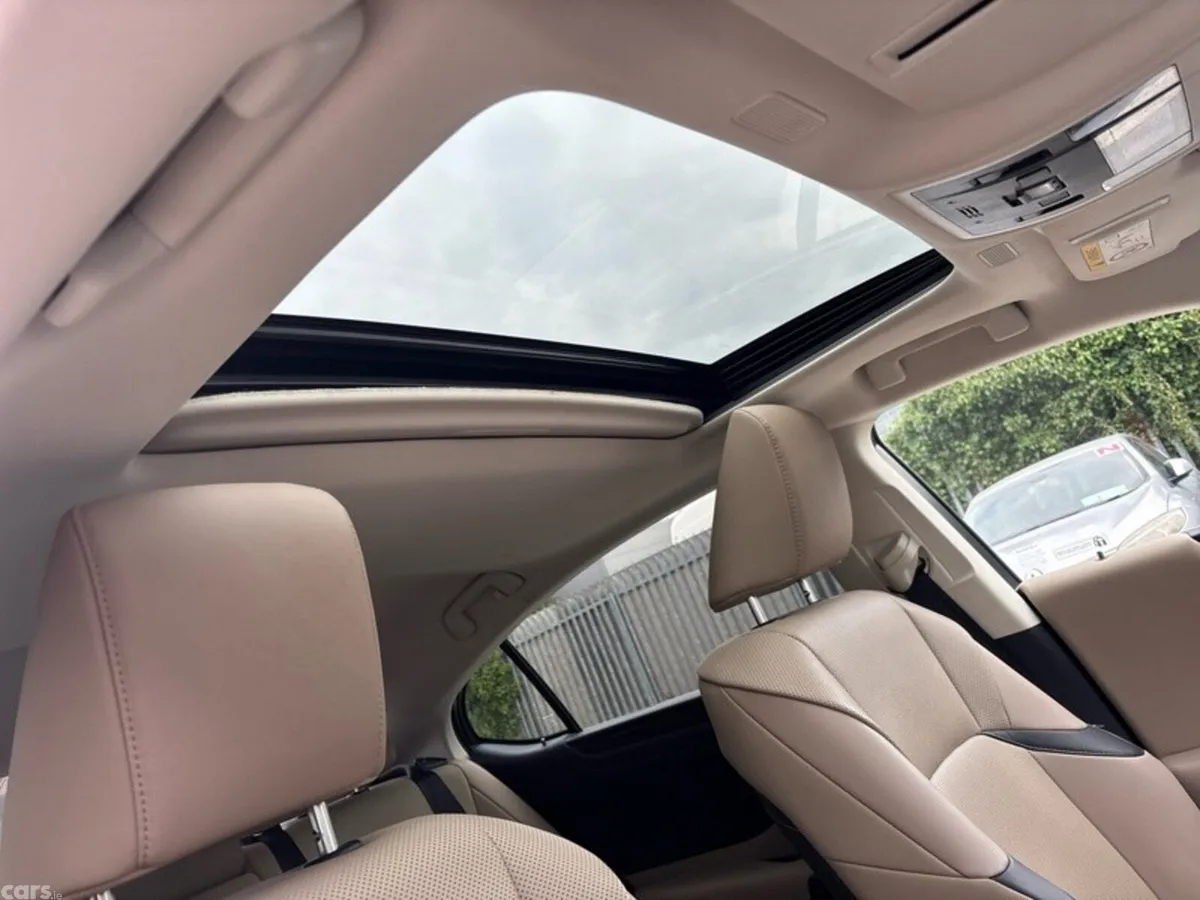 Lexus ES Saloon, Petrol Hybrid, 2019, Blue