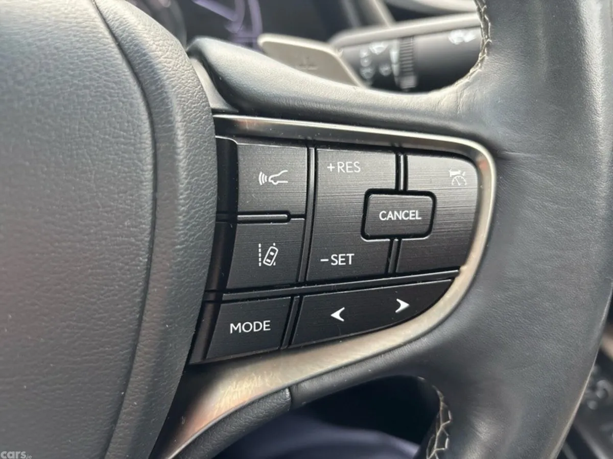 Lexus ES Saloon, Petrol Hybrid, 2019, Blue