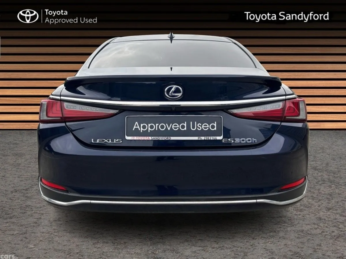 Lexus ES Saloon, Petrol Hybrid, 2019, Blue