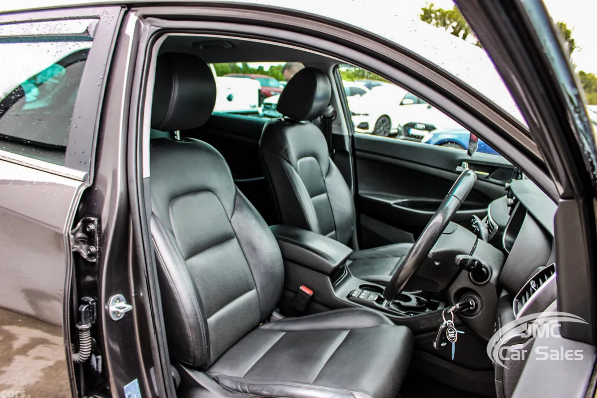 Hyundai Tucson SUV, Diesel, 2019, Brown