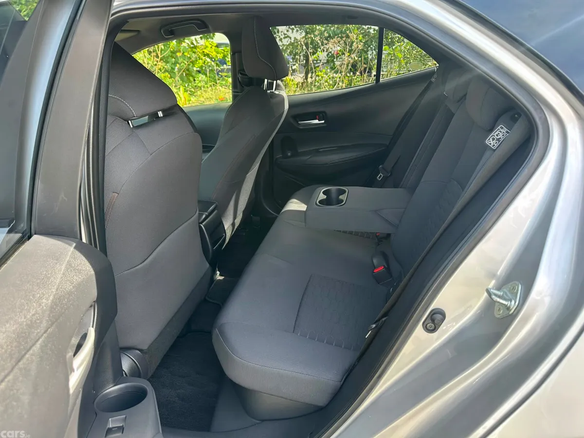 Toyota Corolla Hatchback, Petrol Hybrid, 2019, Silver