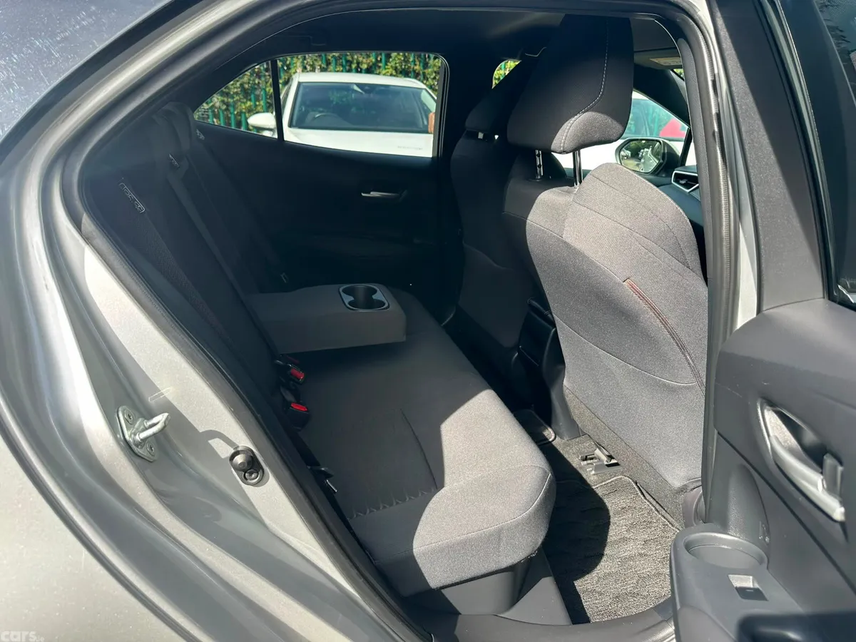 Toyota Corolla Hatchback, Petrol Hybrid, 2019, Silver