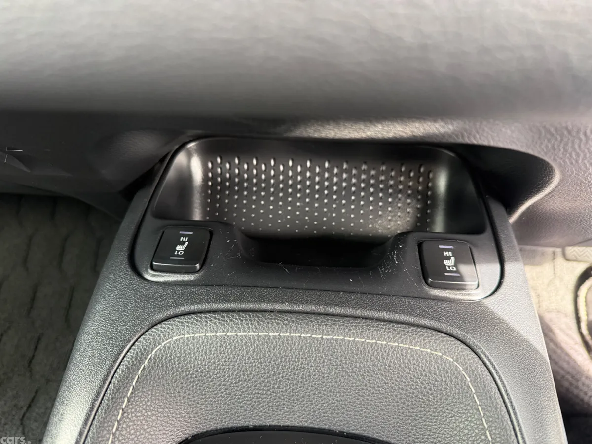 Toyota Corolla Hatchback, Petrol Hybrid, 2019, Silver