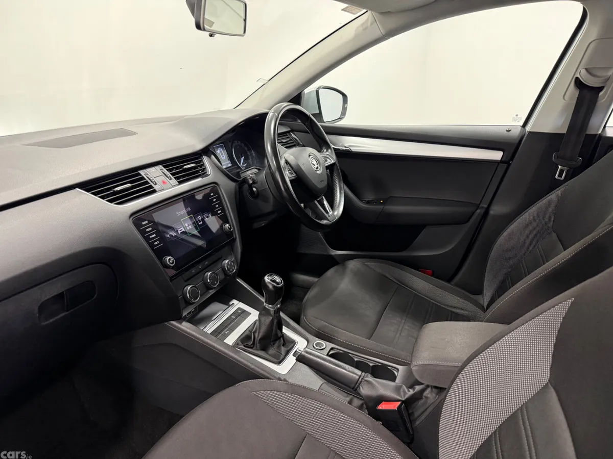 Skoda Octavia Estate, Diesel, 2018, Silver