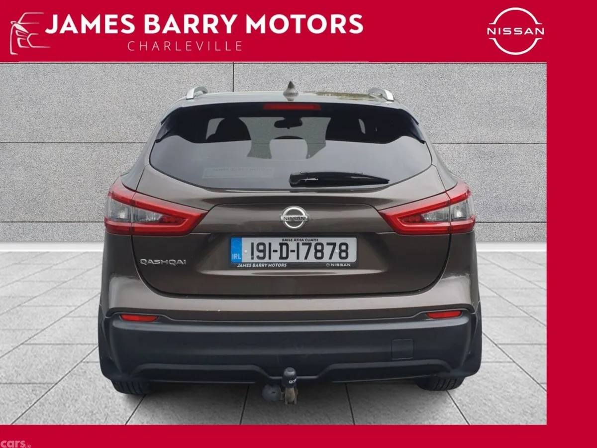 Nissan Qashqai MPV, Diesel, 2019, Brown
