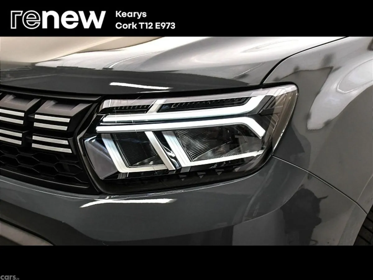 Dacia Duster SUV, Petrol, 2023, Grey