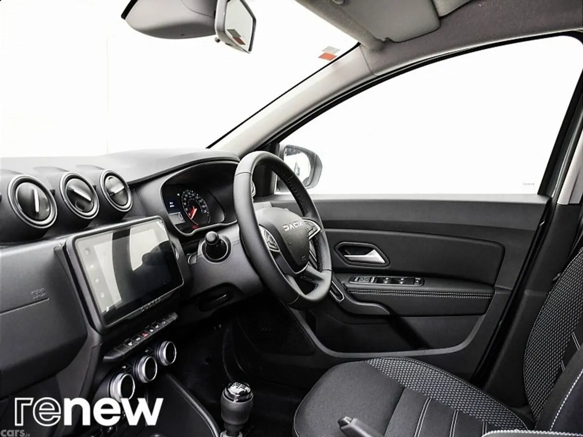 Dacia Duster SUV, Petrol, 2023, Grey