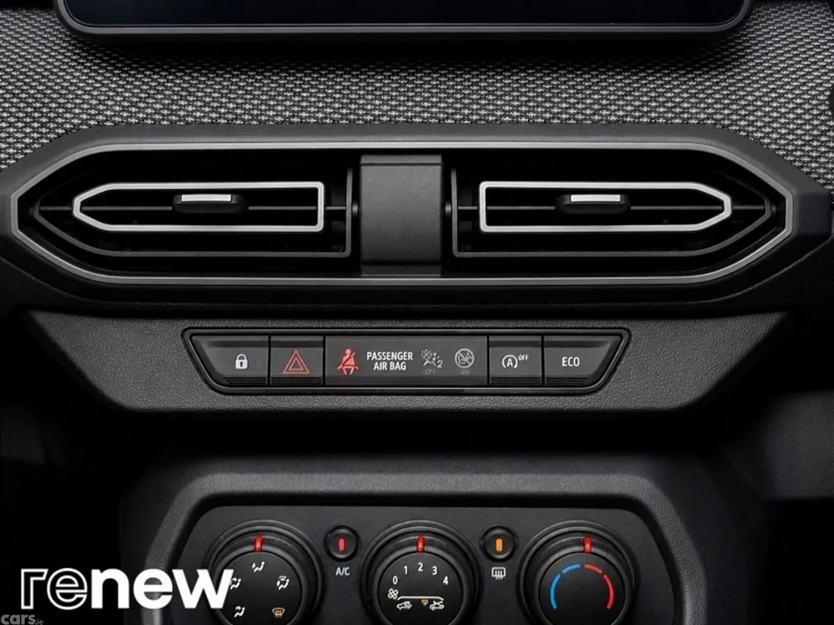 Dacia Sandero Hatchback, Petrol, 2023, Silver