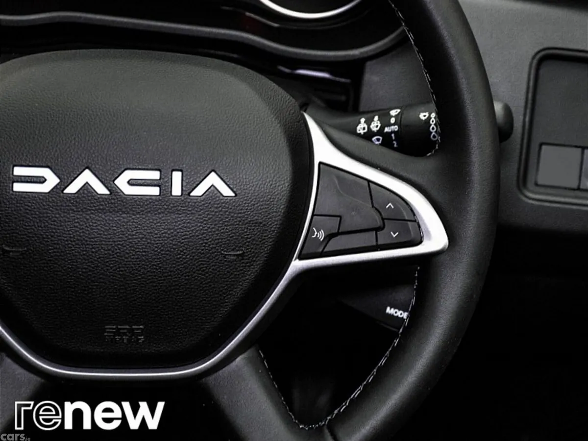 Dacia Duster SUV, Diesel, 2023, Grey