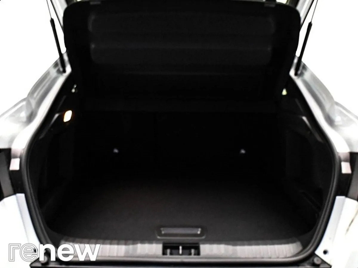 Renault Arkana SUV, Petrol Hybrid, 2023, White