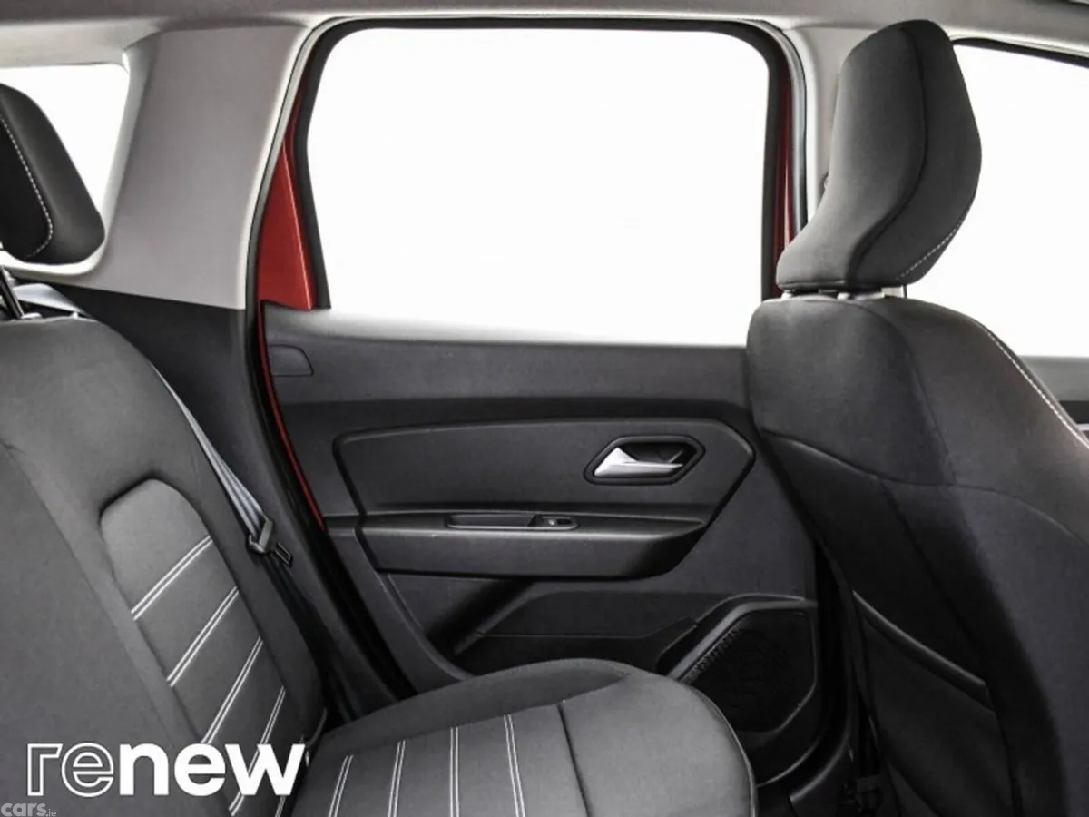 Dacia Duster SUV, Petrol, 2022, Red