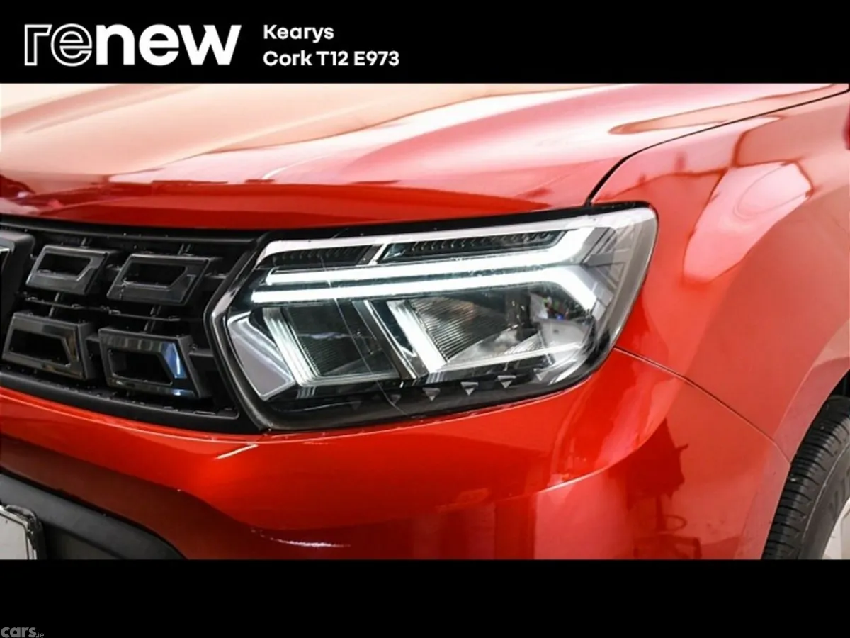 Dacia Duster SUV, Petrol, 2022, Red