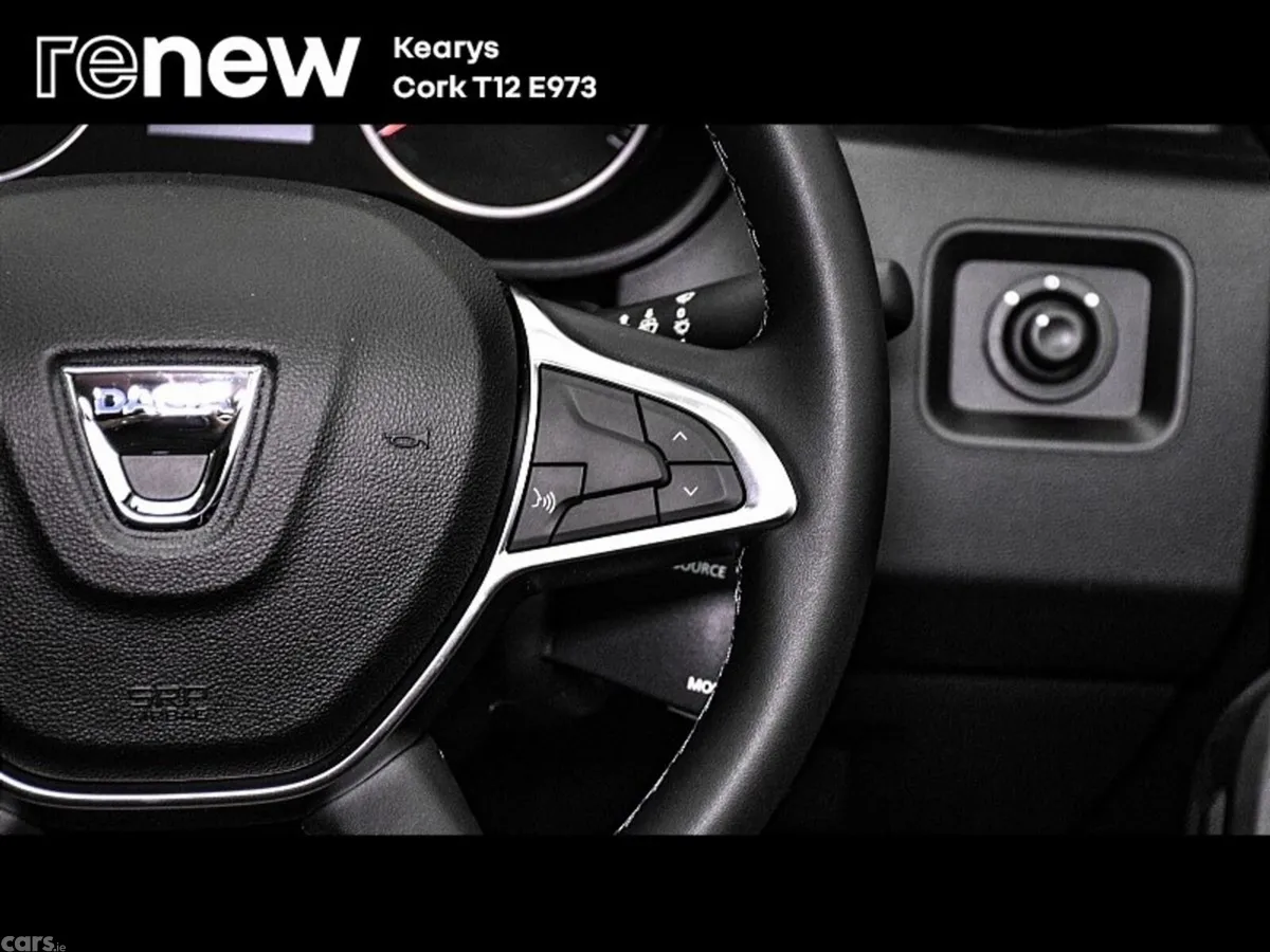 Dacia Duster SUV, Petrol, 2022, Red