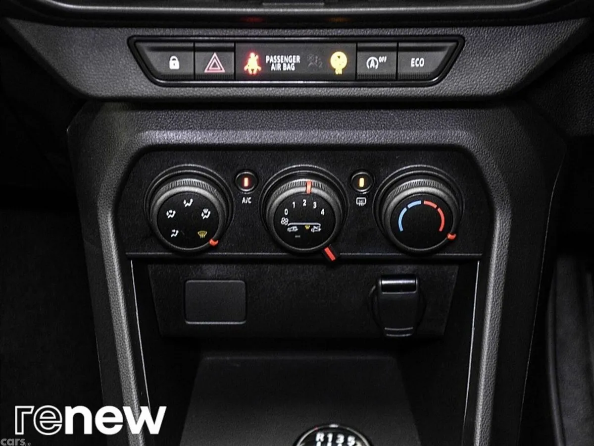 Dacia Sandero Stepway SUV, Petrol, 2023, Orange