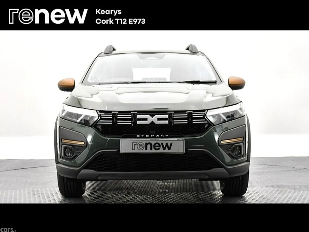 Dacia Sandero Stepway SUV, Petrol, 2024, Grey