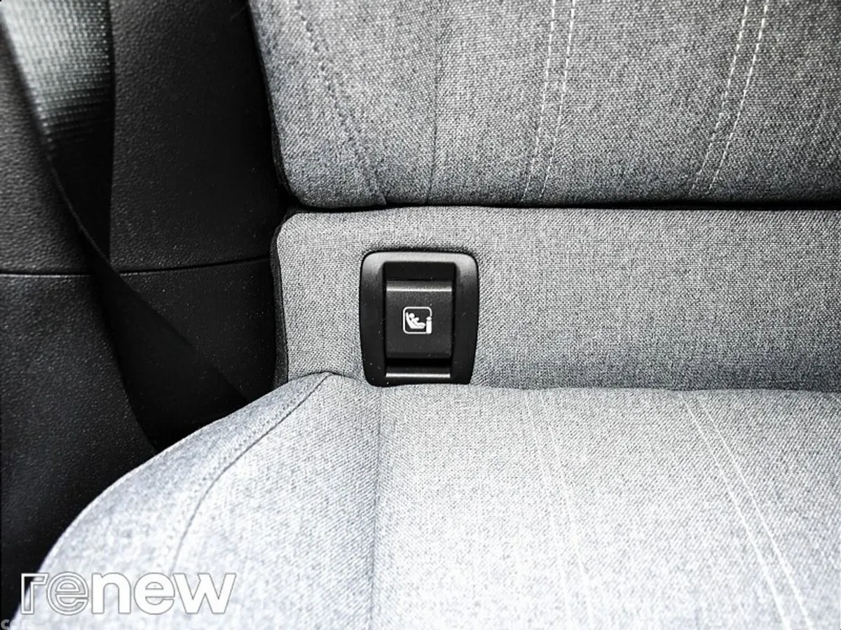 Renault Scenic E-Tech MPV, Electric, 2026, White