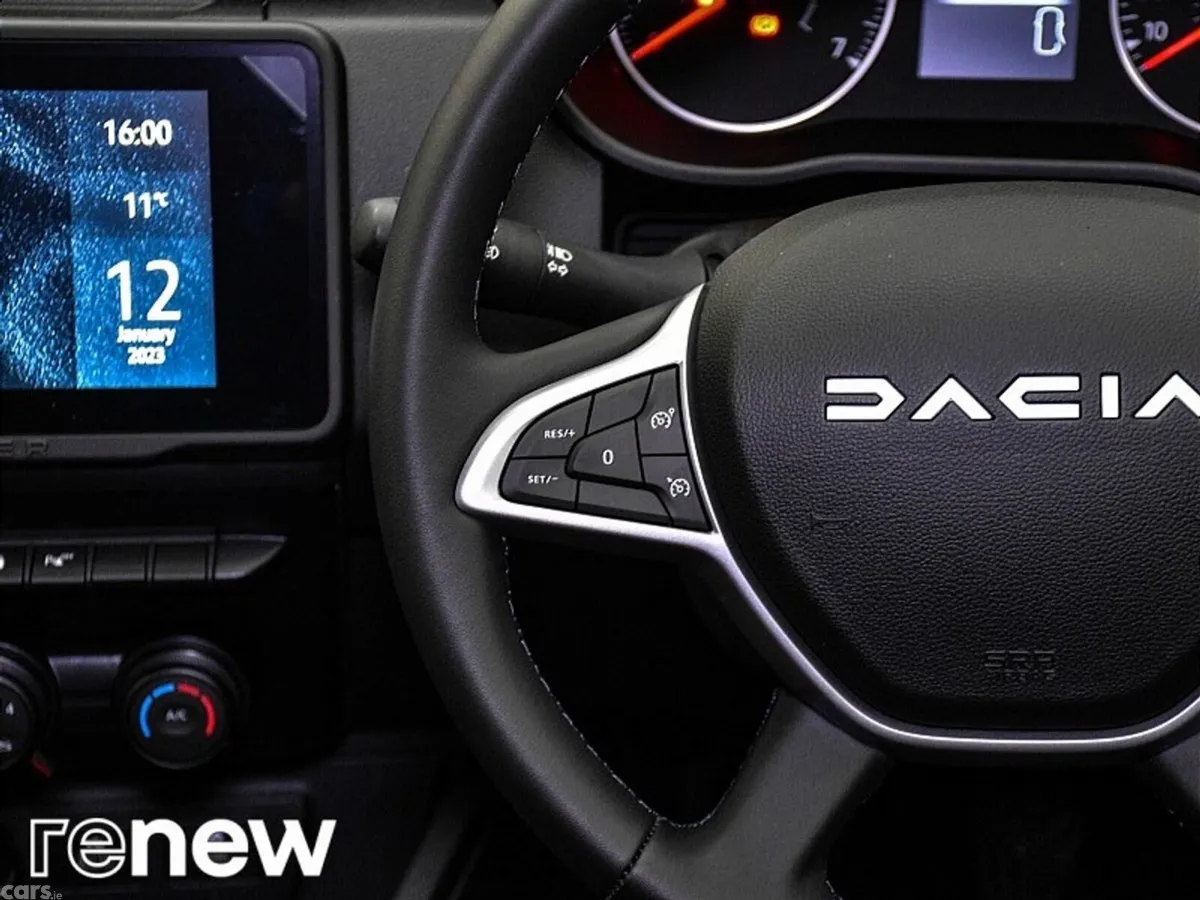Dacia Duster SUV, Petrol, 2024, Orange