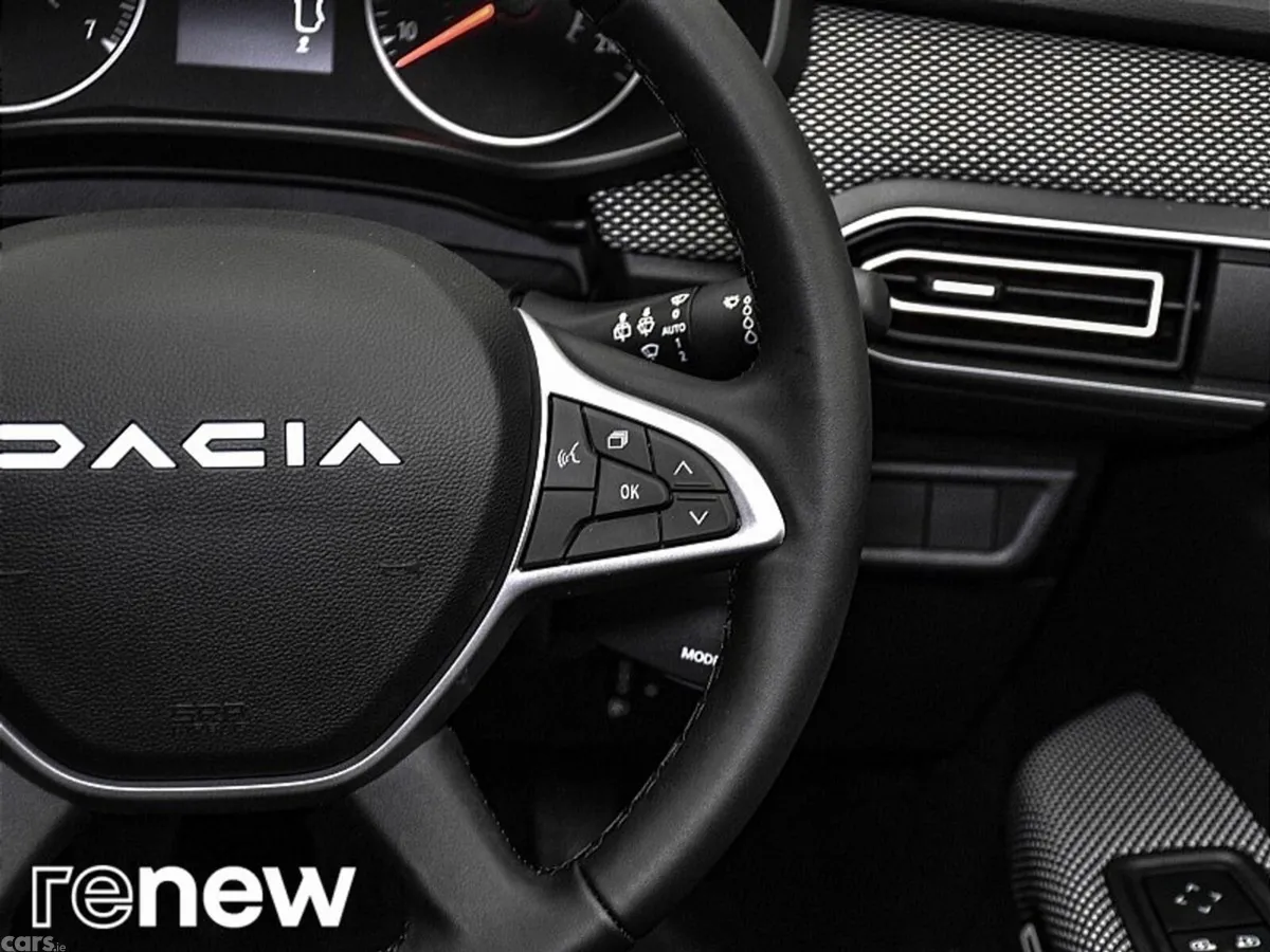 Dacia Jogger SUV, Petrol, 2024, Grey