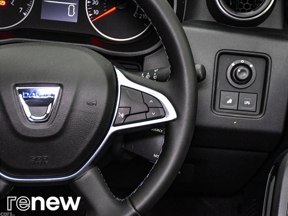 Dacia Duster SUV, Diesel, 2022, Silver