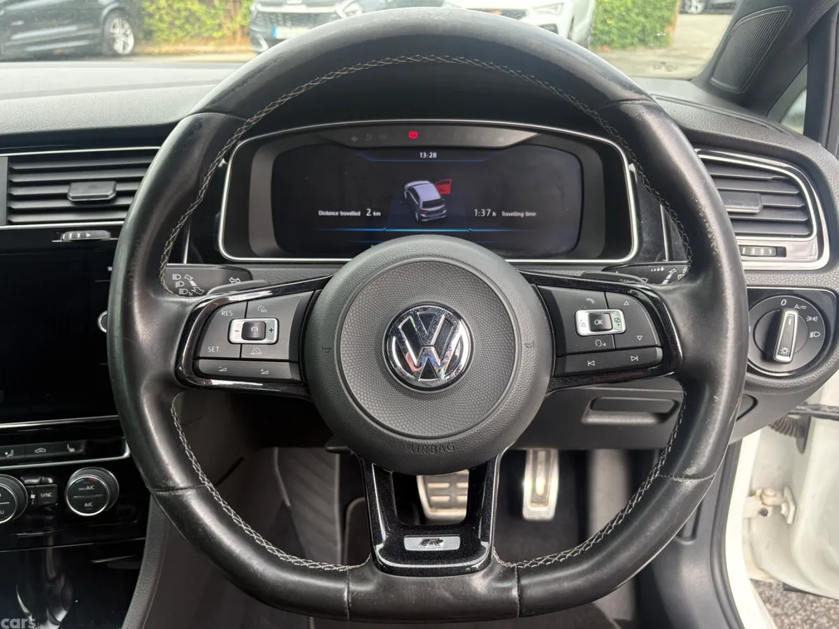 Volkswagen Golf Estate, Petrol, 2017, White