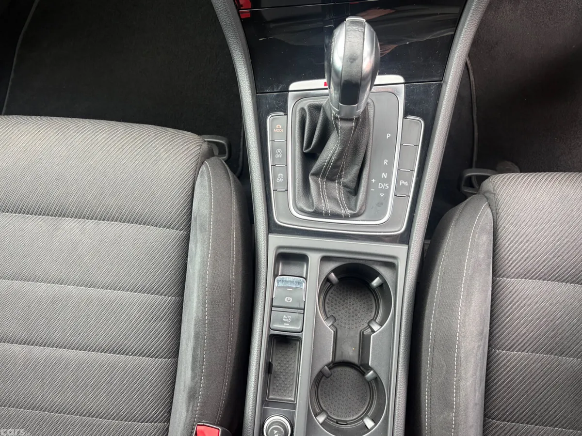Volkswagen Golf Estate, Petrol, 2017, White