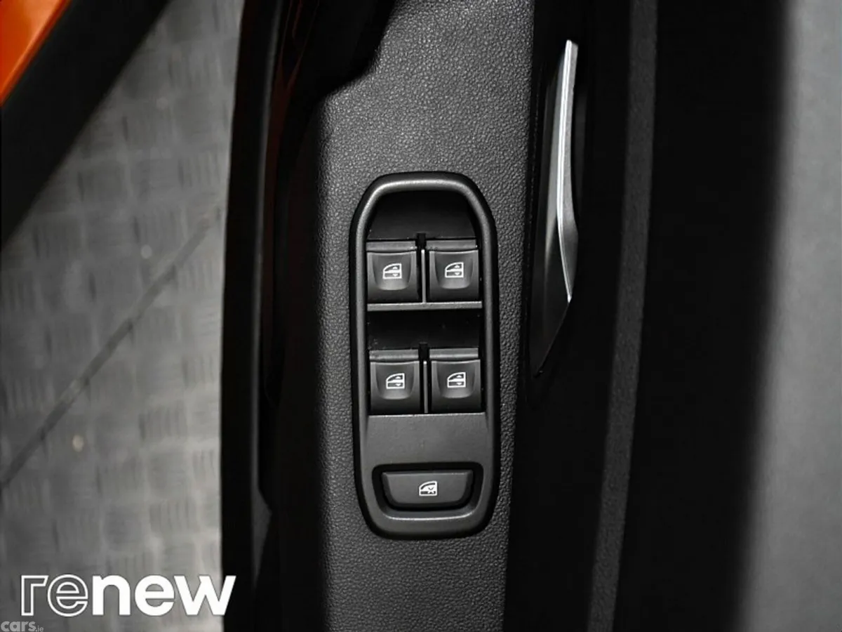 Dacia Duster SUV, Diesel, 2023, Orange