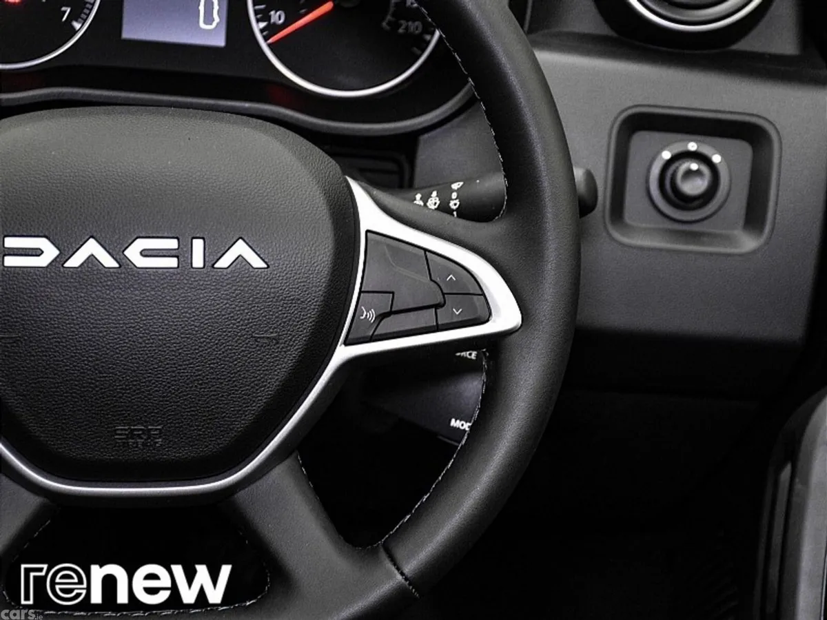 Dacia Duster SUV, Diesel, 2023, Orange