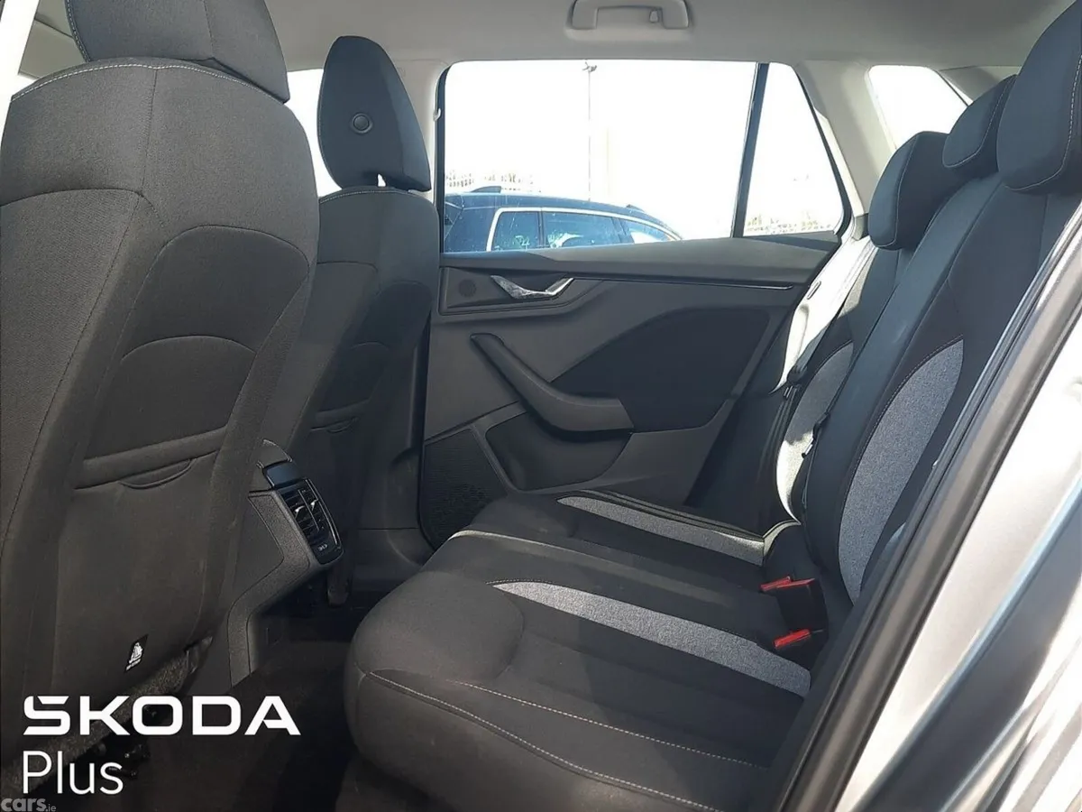 Skoda Kamiq Hatchback, Petrol, 2024, Grey