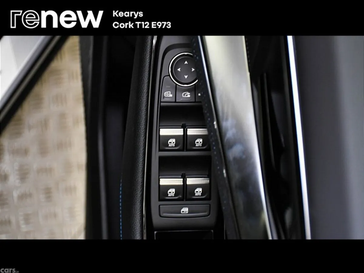 Renault Austral SUV, Petrol Hybrid, 2023, Red