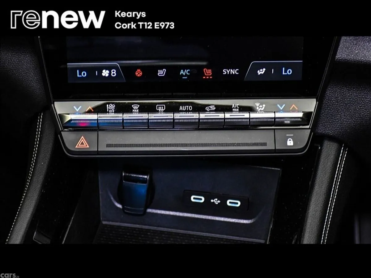 Renault Austral SUV, Petrol Hybrid, 2023, Red
