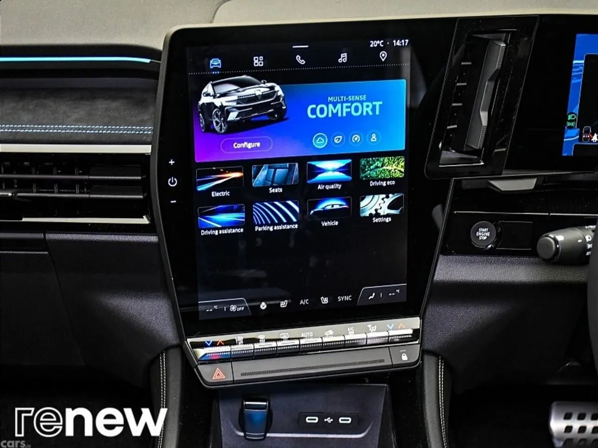 Renault Austral SUV, Petrol Hybrid, 2023, Red
