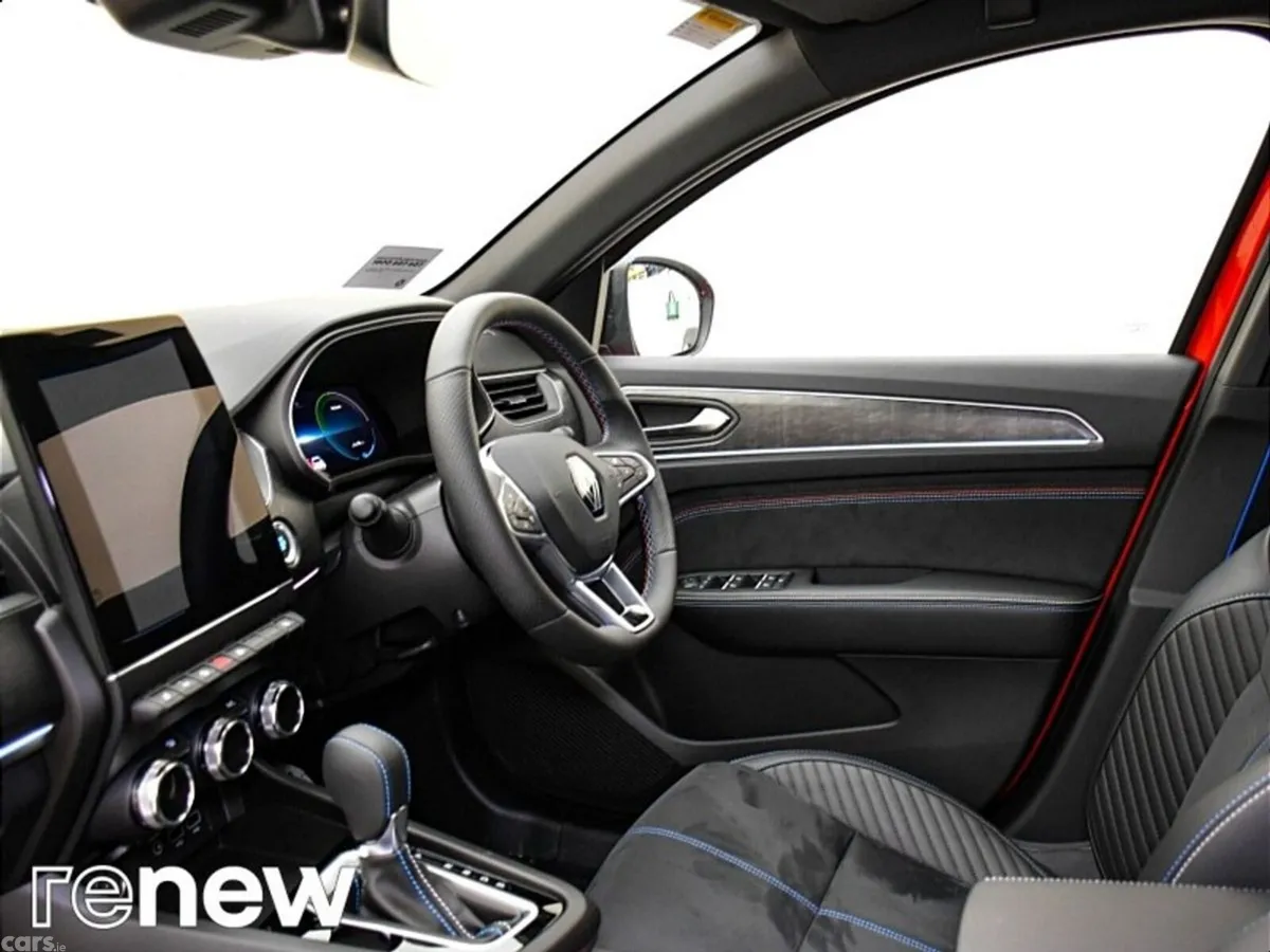 Renault Arkana SUV, Petrol, 2024, Red