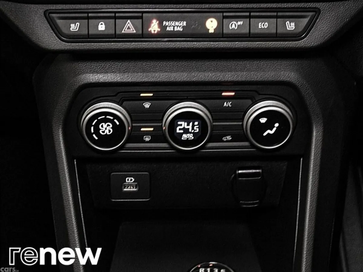 Dacia Jogger MPV, Petrol, 2023, Grey