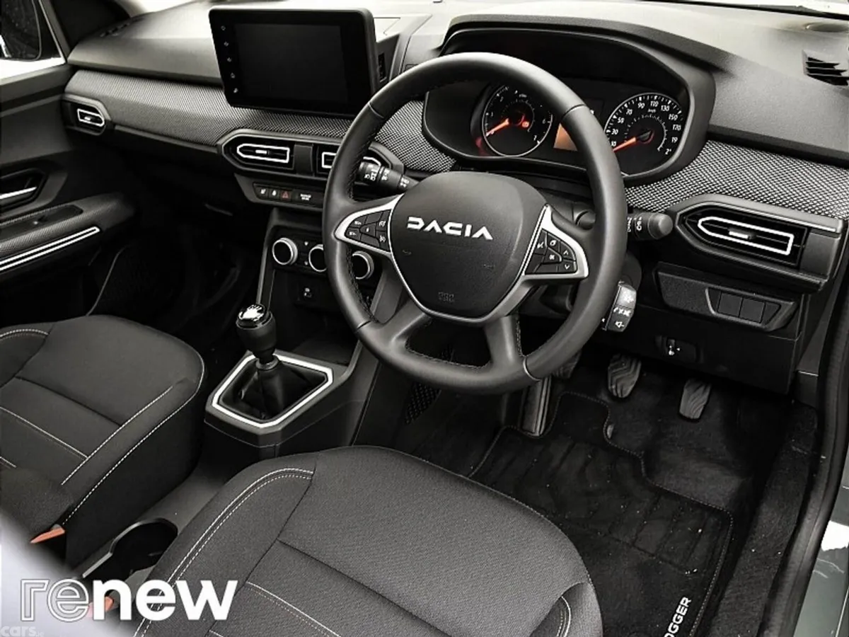 Dacia Jogger MPV, Petrol, 2023, Grey
