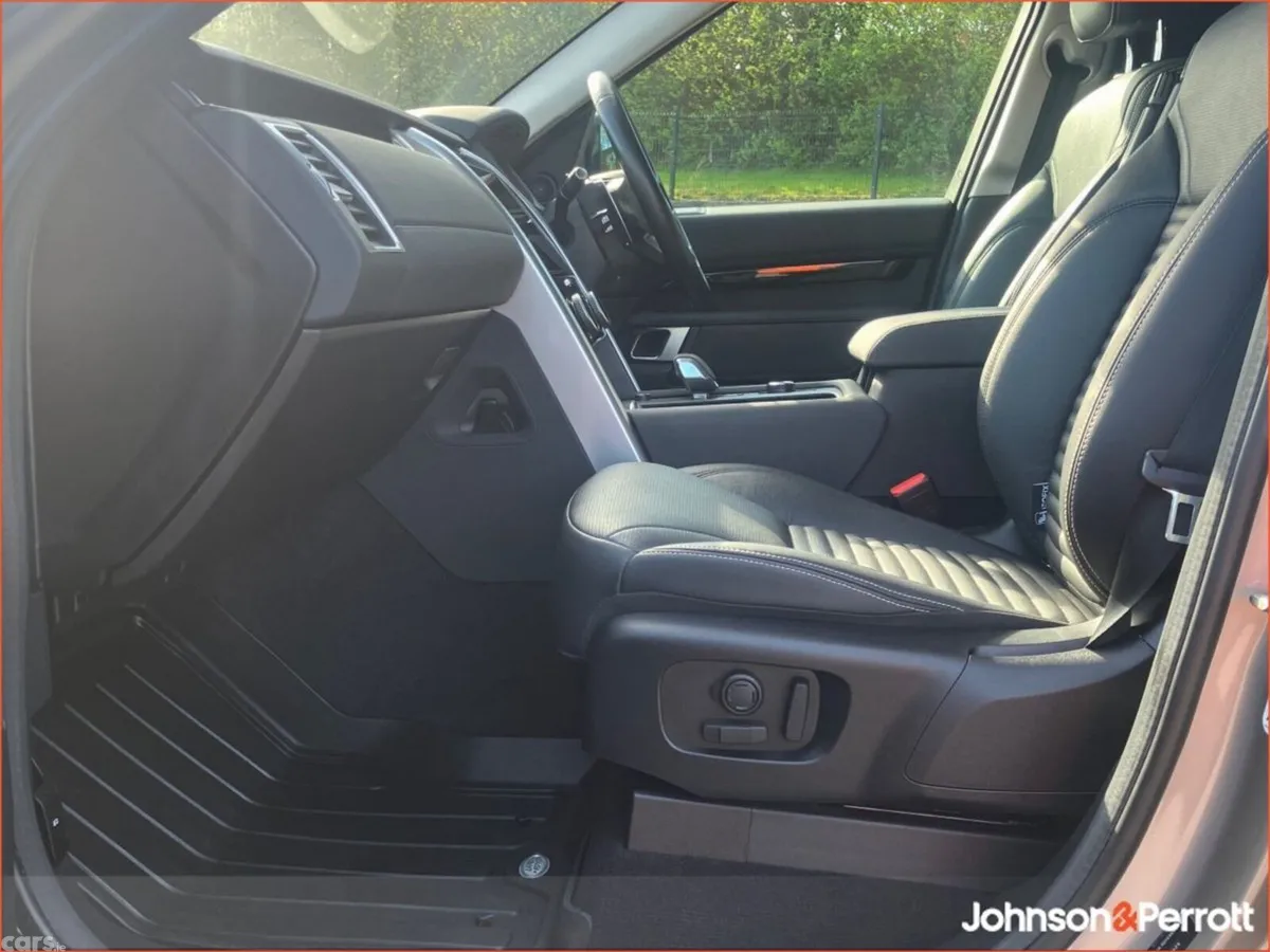Land Rover Discovery SUV, Diesel, 2023, Brown