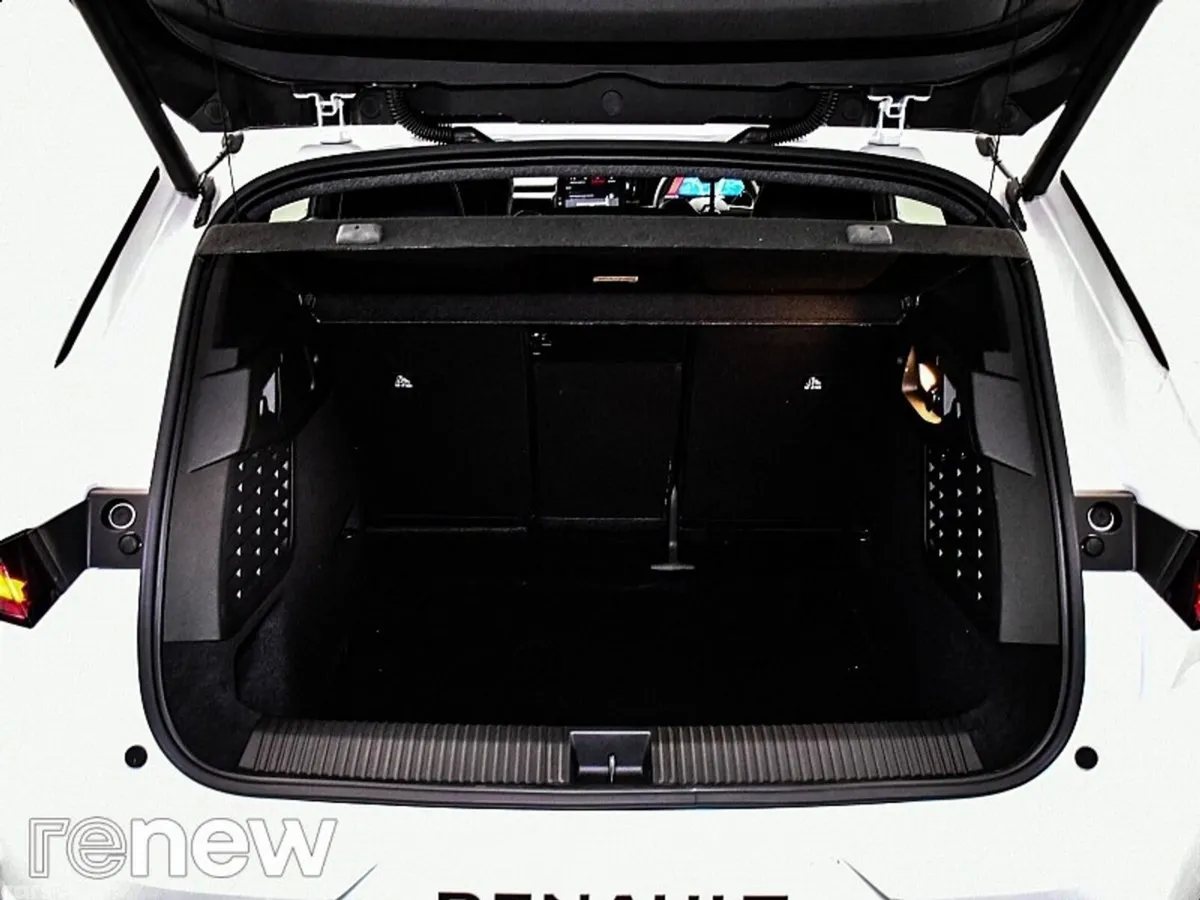 Renault Scenic E-Tech MPV, Electric, 2026, White