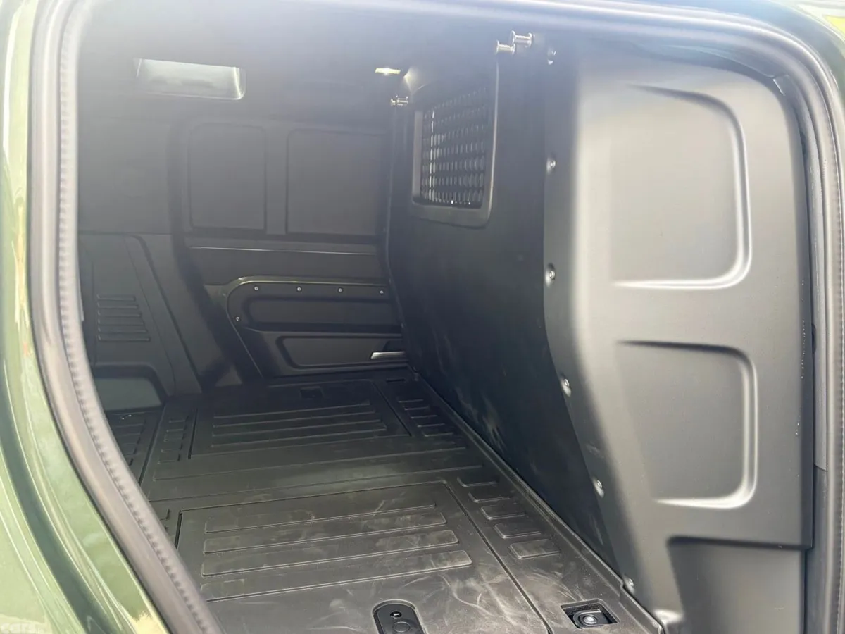 Land Rover Defender SUV, Diesel, 2026, Green