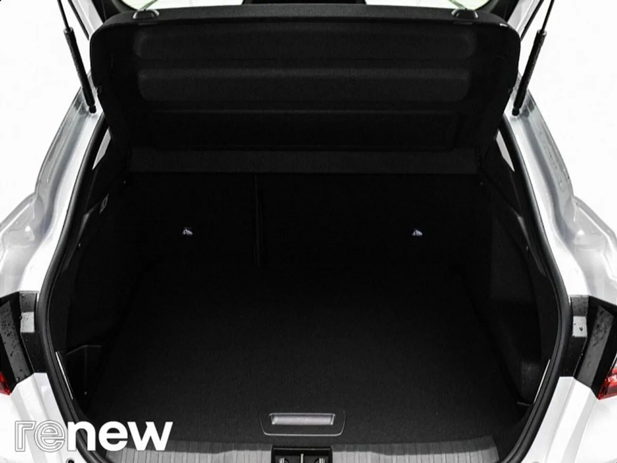 Renault Arkana SUV, Petrol, 2025, White