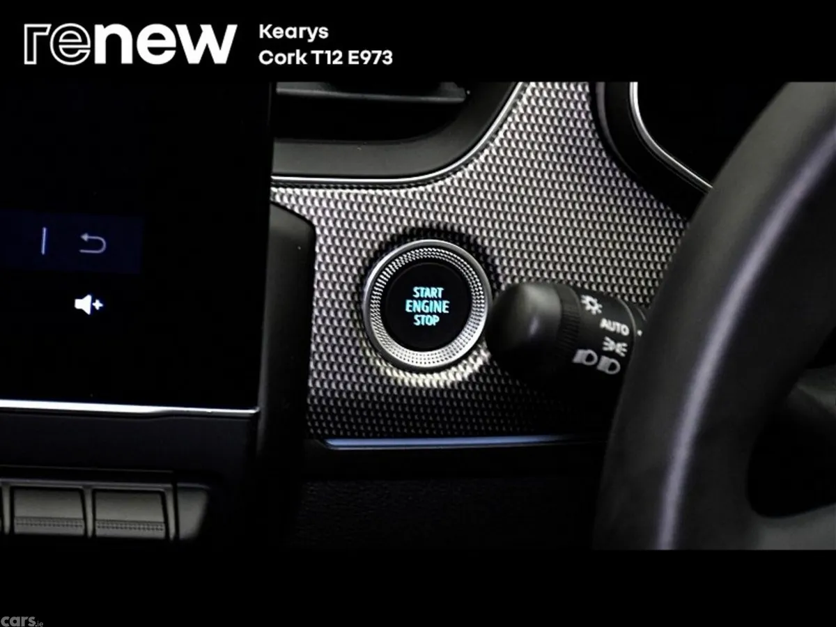 Renault Arkana SUV, Petrol, 2025, White
