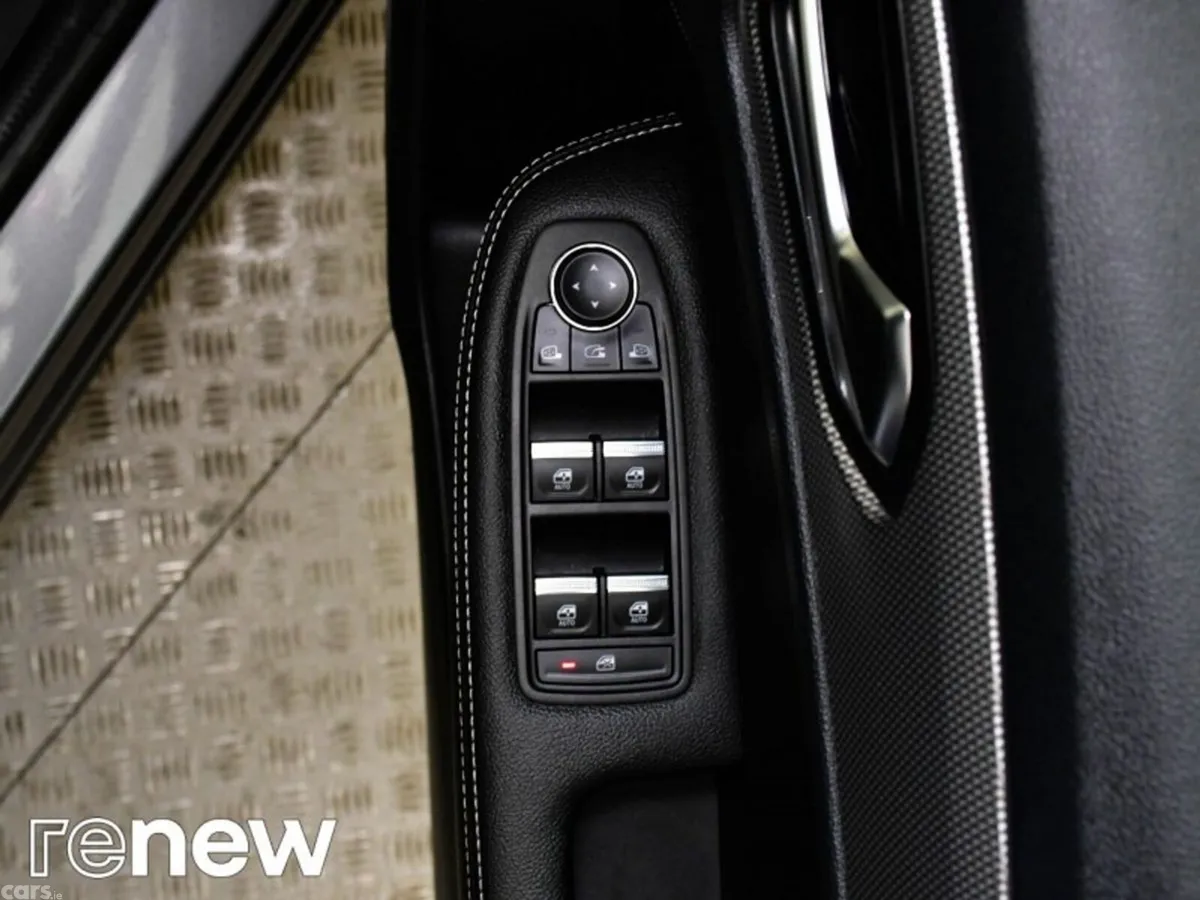 Renault Arkana SUV, Petrol, 2023, Grey