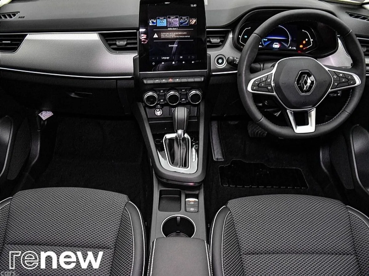 Renault Arkana SUV, Petrol, 2023, Red