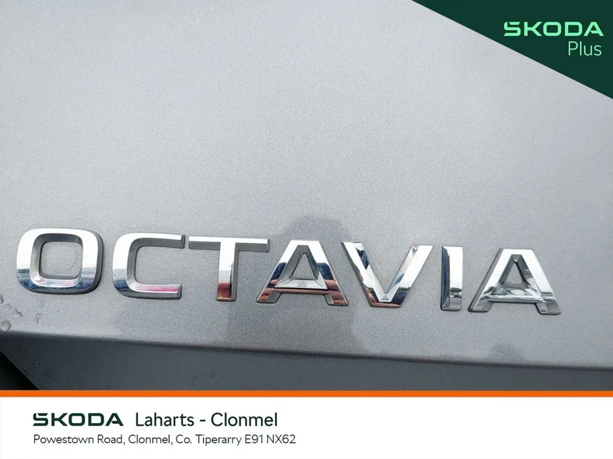 Skoda Octavia Saloon, Diesel, 2023, Grey