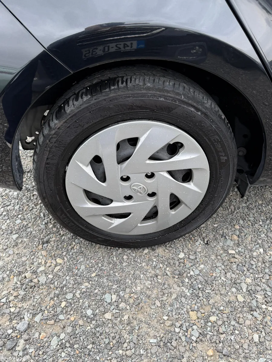 Toyota Aqua Hatchback, Petrol Hybrid, 2018, Black
