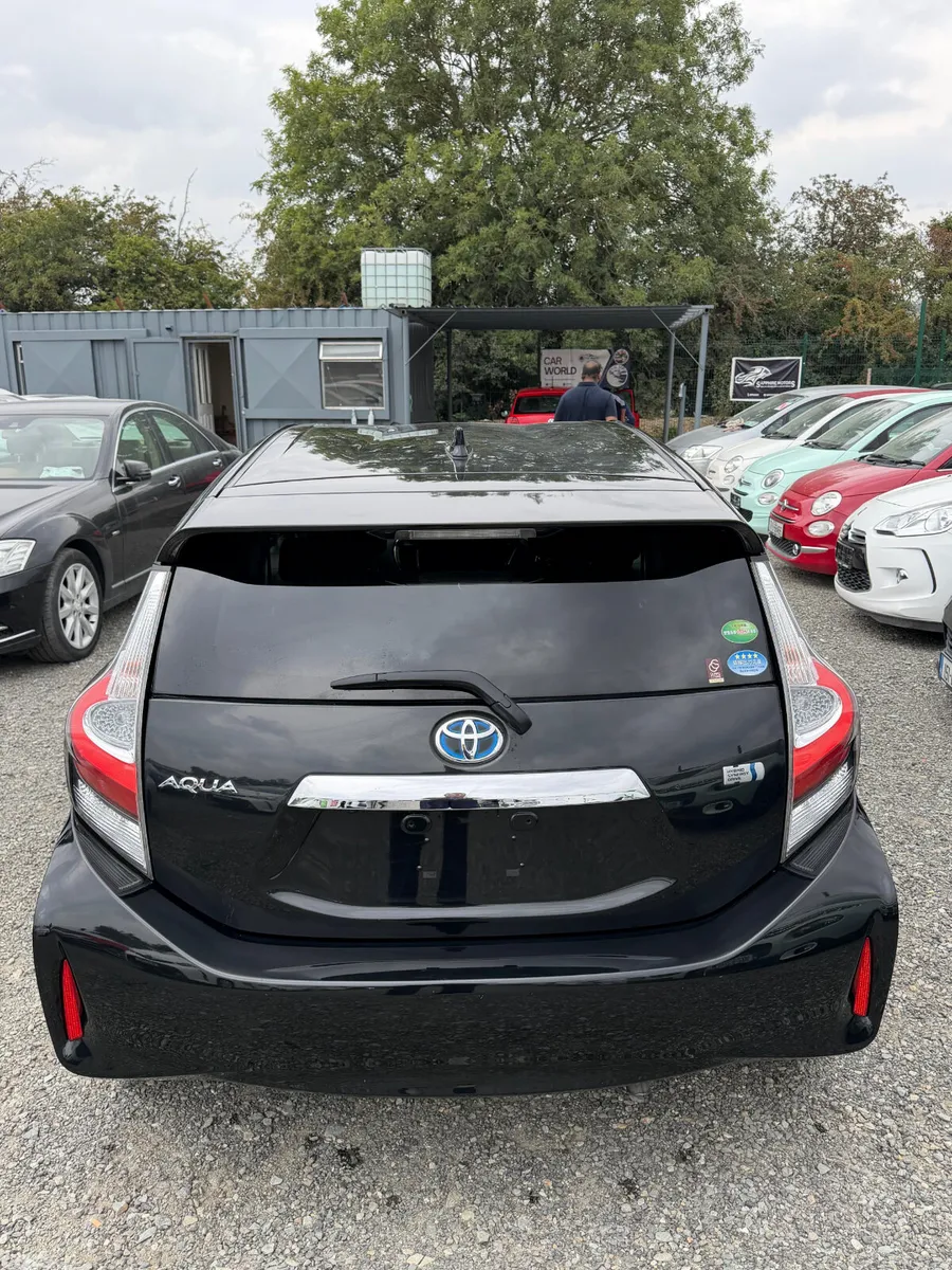 Toyota Aqua Hatchback, Petrol Hybrid, 2018, Black