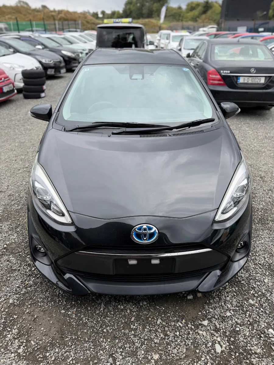 Toyota Aqua Hatchback, Petrol Hybrid, 2018, Black