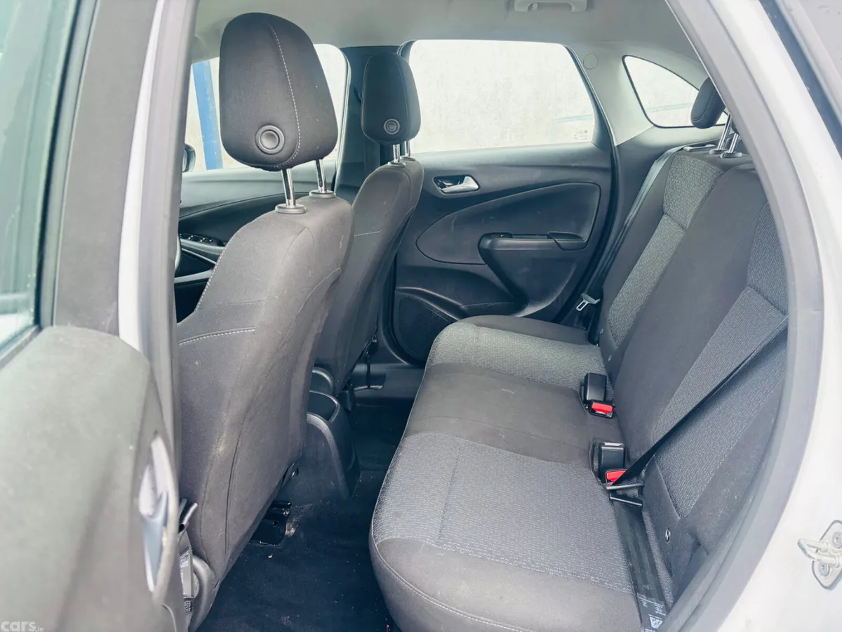 Opel Crossland SUV, Diesel, 2022, White