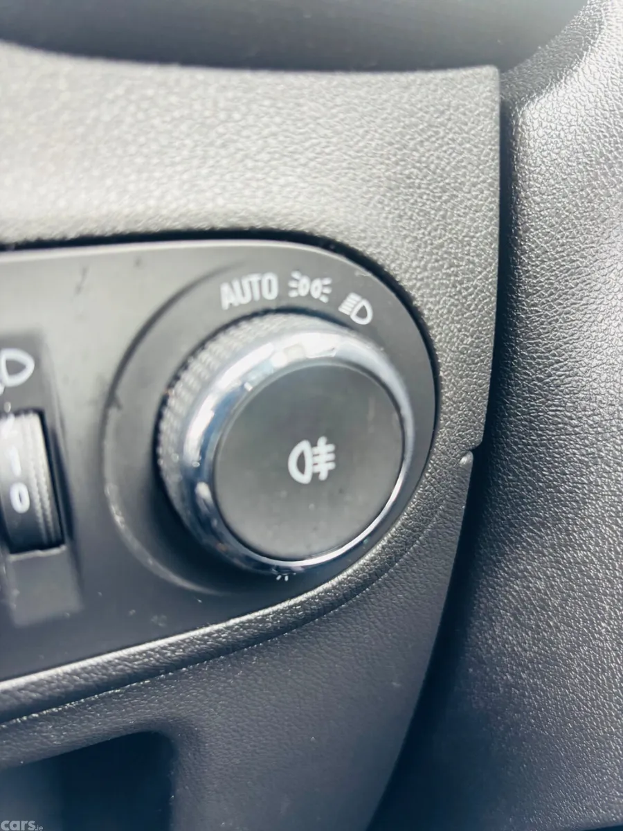 Opel Crossland SUV, Diesel, 2022, White