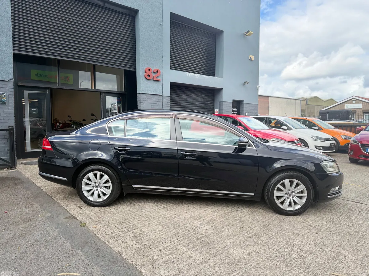 Volkswagen Passat Saloon, Petrol, 2013, Black