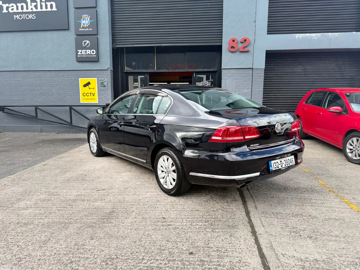Volkswagen Passat Saloon, Petrol, 2013, Black
