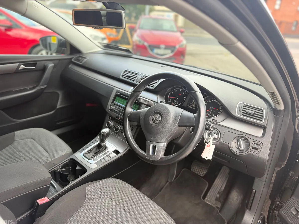 Volkswagen Passat Saloon, Petrol, 2013, Black